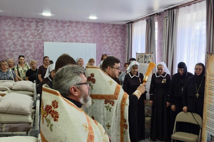 Больница Святителя Алексия открыла в Горловке учебный класс для подготовки медсестер