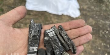 Дрон ВФУ ранил двух человек в Горловке и повредил троллейбус