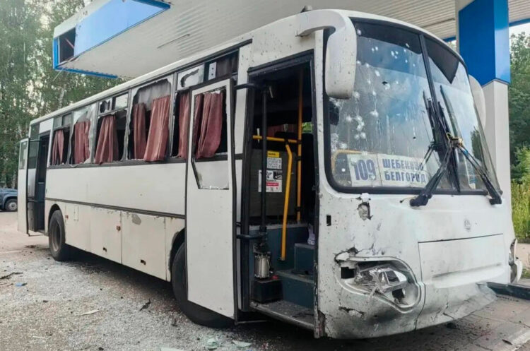 Дрон ВСУ ударил по автобусу в Шебекино. 19 раненых