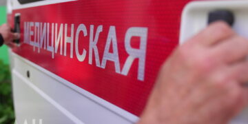 Один человек погиб, 14 пострадали при атаках украинских БПЛА в ДНР