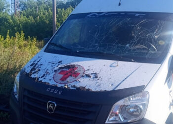 Трое медиков ранены при атаке БПЛА на скорую помощь в Горловке