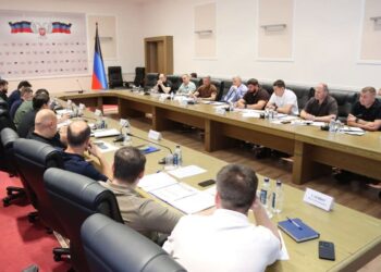 В ДНР готовятся к зиме: Минстрой и Минэнерго отчитались о темпах ремонта сетей