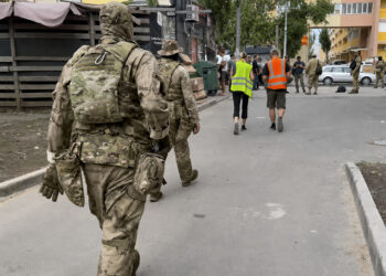 В Мариуполе силовики задержали более 120 мигрантов в ходе масштабного рейда