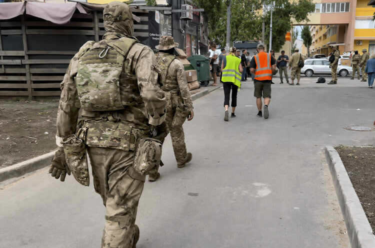 В Мариуполе силовики задержали более 120 мигрантов в ходе масштабного рейда