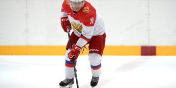 В России официально появился День хоккея