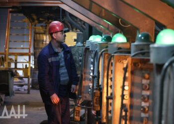 Зарплаты металлургов в ДНР выросли почти на 9% за 2026 год