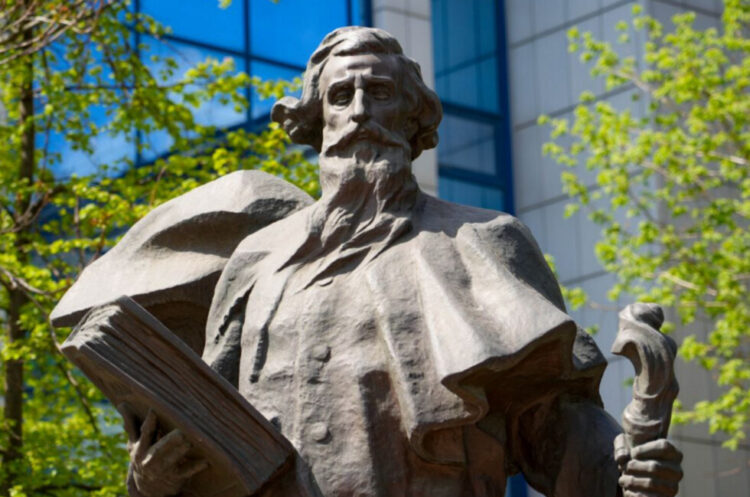 Далевский университет принял заявления абитуриентов из 15 регионов РФ