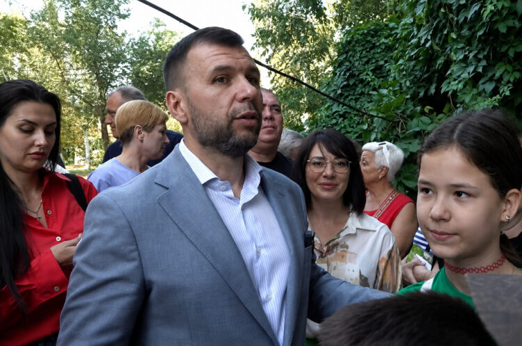Дети хотят площадку — построим! Пушилин пообщался с дончанами