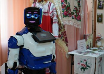 Музей Ясиноватой получил оборудование на семь миллионов рублей. В учреждении появился интерактивный робот-гид, который возьмет на себя часть экскурсий. О закупке рассказал министр культуры ДНР **Михаил Желтяков** в своем телеграм-канале.