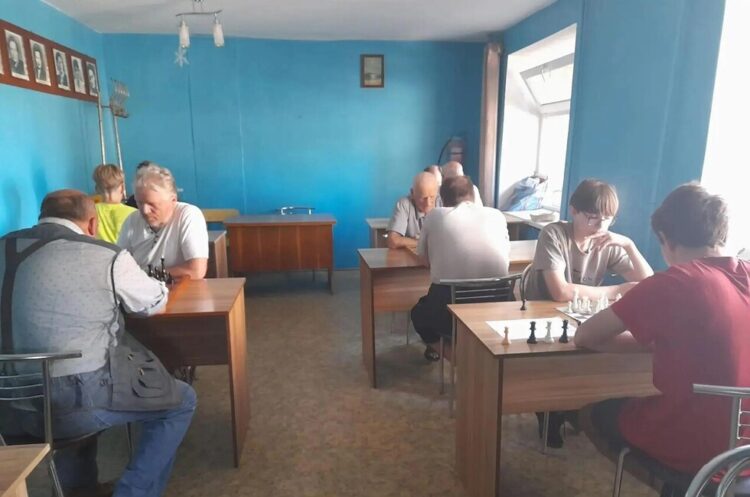 В Бердянске в День флага России прошел шахматный турнир