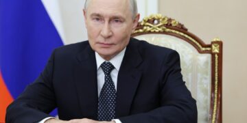 Владимир Путин на полях саммита ШОС встретился с премьер-министром Индии Нарендрой Моди и поделился видением ситуации вокруг украинского конфликта. Российский лидер заявил, что Москва движется к его завершению.