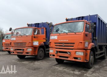 ДНР получила более 270 единиц спецтехники для уборки мусора