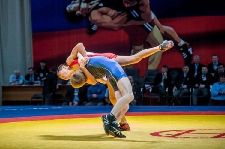 Донецкий борец Иван Агаджанов взял бронзу Кубка России