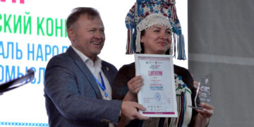 Кокошник из ДНР победил на фестивале «Заповедный сувенир»
