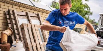 «Народная Дружина» передала Николо-Васильевскому монастырю ковры и продукты