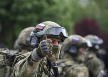Путин увеличил штат ВС РФ на 15,5 тыс. военных