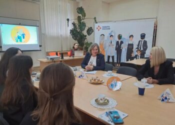 Женский клуб Донецка учился сложным переговорам