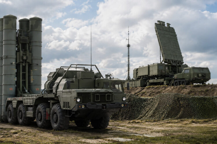 Минобороны РФ: 1750 дронов и 17 «Фламинго» за сутки