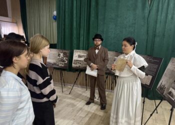 «Театр из Юзовки»: юных жителей Шахтерска ознакомили с историей Донецка