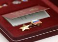 Звезду Героя России передали семье погибшего командира «Арбата» Айка Гаспаряна